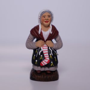 Tricotteuse assise